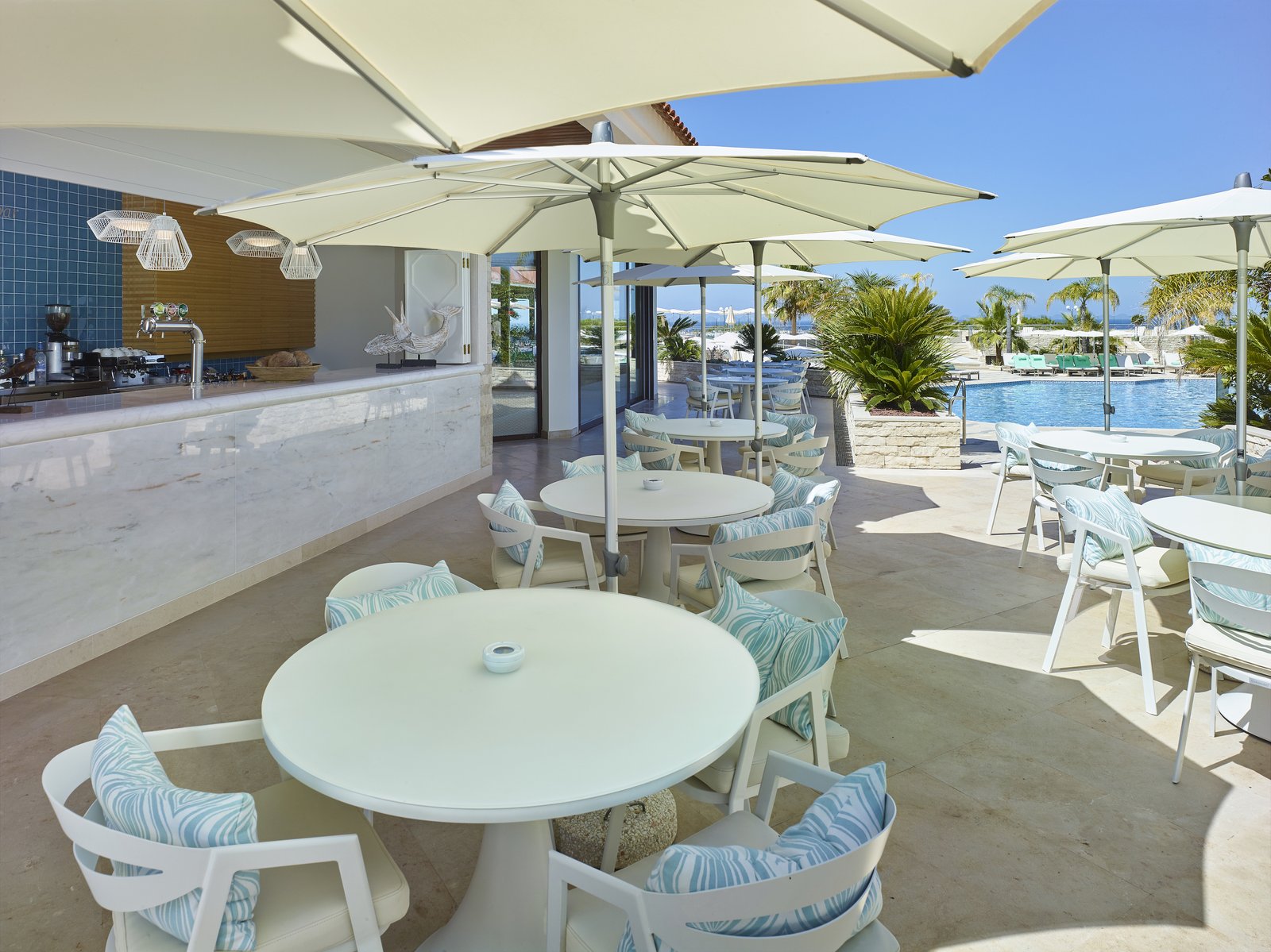 Pool bar at Hotel Quinta do Lago